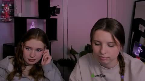 Snapshot of lola_swon chatting on November 2025 07:13:02 PM Lola online show from November 2025 07:13:02 PM