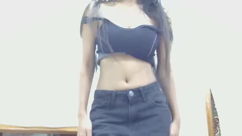 Snapshot of lolaa_darling chatting on January 2025 05:52:02 PM lolaa online show from January 2025 05:52:02 PM
