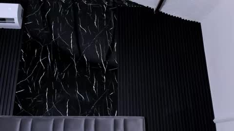 Lola Angel online show from December 2025 08:25:01 PM