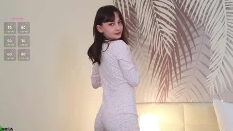 Lola online show from October 2025 01:46:01 AM