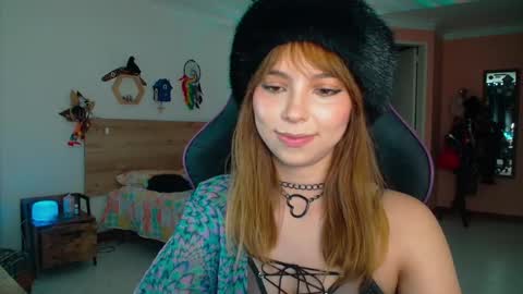 Lola doll online show from October 2025 07:55:02 PM