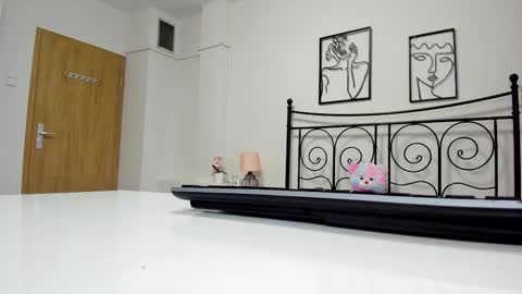 Snapshot of lollavibes chatting on December 2025 06:10:01 AM Lolla online show from December 2025 06:10:01 AM