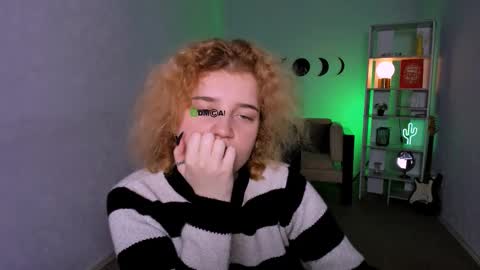 Snapshot of lolli_popsi chatting on December 2025 01:20:02 PM lolli_popsi online show from December 2025 01:20:02 PM