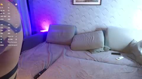 Snapshot of lolliwinkz chatting on October 2025 08:30:02 PM Alex online show from October 2025 08:30:02 PM