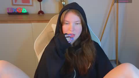 Mona online show from September 2025 02:43:01 PM