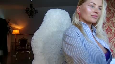 Snapshot of lollyta2023 chatting on December 2024 01:25:02 PM Roxy online show from December 2024 01:25:02 PM