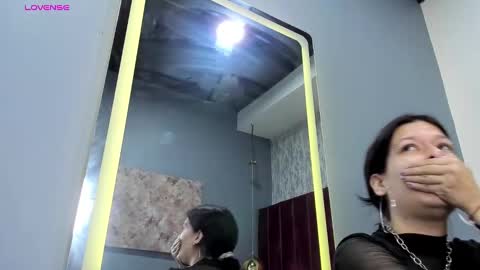 Snapshot of lolyyuno chatting on February 2025 12:28:01 PM Loly online show from February 2025 12:28:01 PM