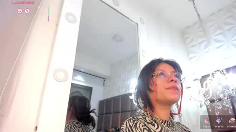 Snapshot of lolyyuno chatting on October 2025 02:42:02 AM Loly online show from October 2025 02:42:02 AM