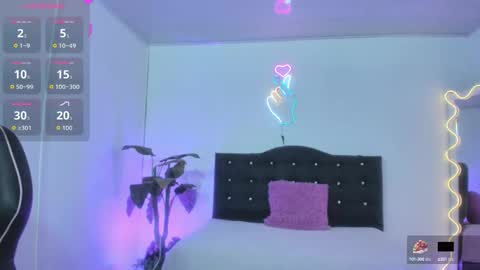 london_tay online show from September 2025 07:13:01 PM