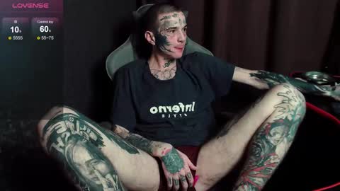 Snapshot of lone1ycrystal chatting on October 2025 05:47:01 PM Chris online show from October 2025 05:47:01 PM