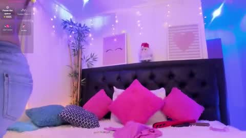 Jennifer  online show from December 2024 07:16:02 PM