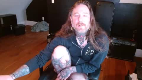 longhair online show from December 2024 04:46:02 PM