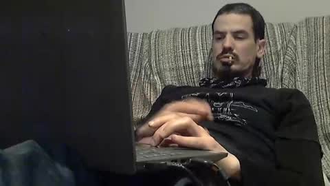 Snapshot of longnight5 chatting on January 2025 04:18:02 AM Alejandro Rulitos Twitter longnight55 Intagram 5longnight5 online show from January 2025 04:18:02 AM