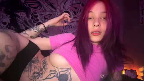 lookingforlona online show from October 2025 04:09:02 AM