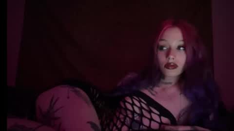 lookingforlona online show from October 2025 02:33:01 AM