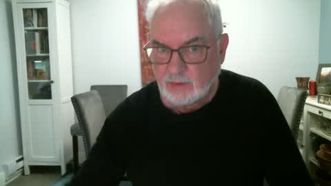 Snapshot of loop102 chatting on October 2025 07:01:02 PM loop102 online show from October 2025 07:01:02 PM