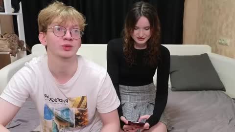 Snapshot of loossers chatting on February 2025 09:10:01 AM Jean and Isa right couple Mark and Eva left couple online show from February 2025 09:10:01 AM