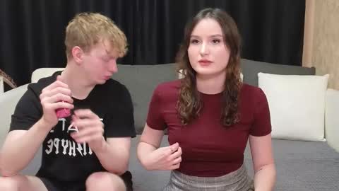 Snapshot of loossers chatting on September 2025 10:29:01 AM Jean and Isa right couple Mark and Eva left couple online show from September 2025 10:29:01 AM