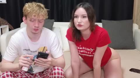 Snapshot of loossers chatting on October 2025 11:32:02 AM Jean and Isa right couple Mark and Eva left couple online show from October 2025 11:32:02 AM