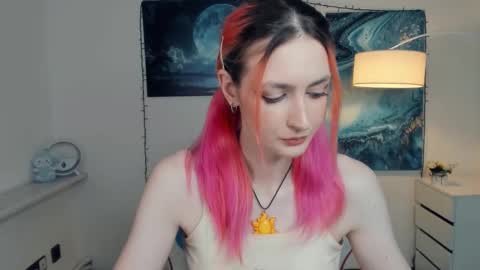 Lora online show from October 2025 10:59:01 AM