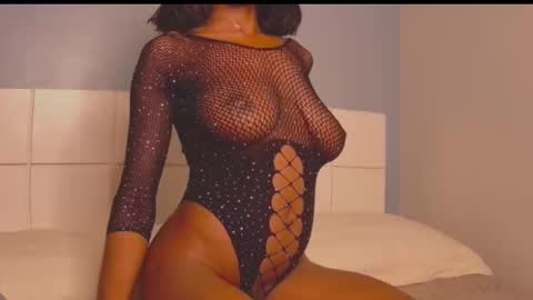 Snapshot of loraforreal chatting on September 2025 01:55:02 AM Blackcat online show from September 2025 01:55:02 AM