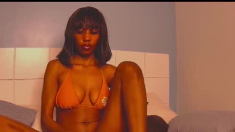 Snapshot of loraforreal chatting on October 2025 07:44:01 AM Blackcat online show from October 2025 07:44:01 AM