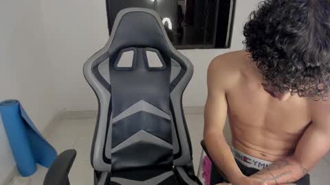 Snapshot of lordpussy__ chatting on October 2025 04:37:01 AM lordpussy__ online show from October 2025 04:37:01 AM