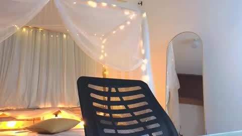 Snapshot of loreaniss chatting on October 2025 11:13:01 PM loreanis online show from October 2025 11:13:01 PM