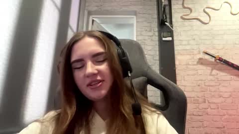 Snapshot of loreanyeatman chatting on October 2025 05:19:02 AM Molly online show from October 2025 05:19:02 AM