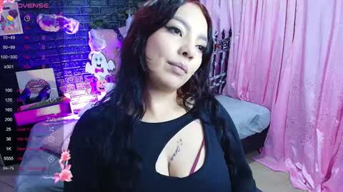 Loren online show from October 2025 10:30:01 PM