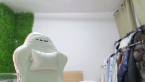 Snapshot of lorennameliyy chatting on January 2025 08:00:02 PM Amelia online show from January 2025 08:00:02 PM