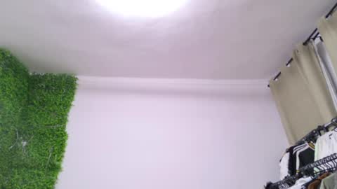 Snapshot of lorennameliyy chatting on February 2025 10:52:02 PM Amelia online show from February 2025 10:52:02 PM