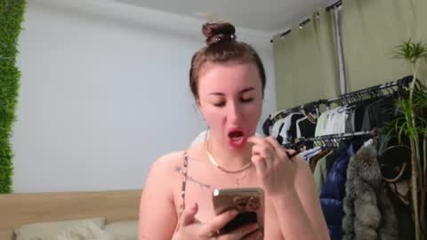 Snapshot of lorennameliyy chatting on March 2025 08:11:02 PM Amelia online show from March 2025 08:11:02 PM