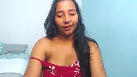 Snapshot of loretta_ chatting on September 2025 09:20:02 PM Loretta Gmez online show from September 2025 09:20:02 PM