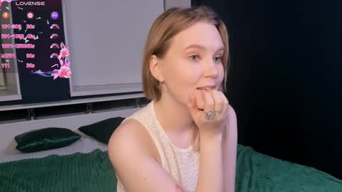 Snapshot of lorettacarnley chatting on February 2025 01:33:01 AM Alice online show from February 2025 01:33:01 AM