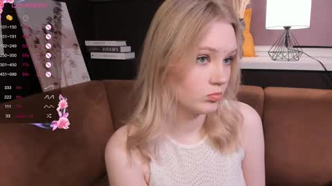 Snapshot of lorettacarnley chatting on March 2025 01:31:02 AM Alice online show from March 2025 01:31:02 AM