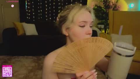 Snapshot of lorettacarnley chatting on September 2025 07:57:01 PM Alice online show from September 2025 07:57:01 PM