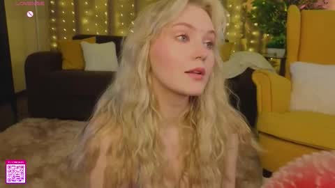 Snapshot of lorettacarnley chatting on September 2025 07:13:01 PM Alice online show from September 2025 07:13:01 PM