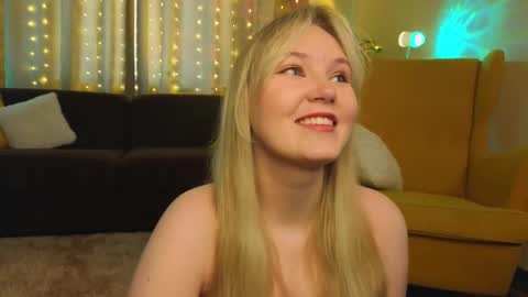 Snapshot of lorettacarnley chatting on October 2025 07:09:01 AM Alice online show from October 2025 07:09:01 AM