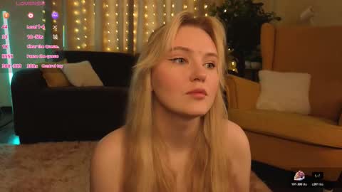 Snapshot of lorettacarnley chatting on November 2025 07:11:02 AM Alice online show from November 2025 07:11:02 AM