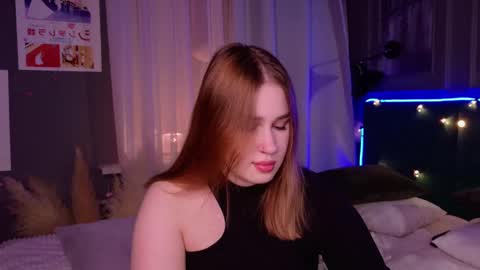 Lori online show from March 2025 07:05:01 PM