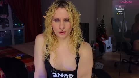 Lori -----------------------------------    online show from January 2025 03:08:02 PM