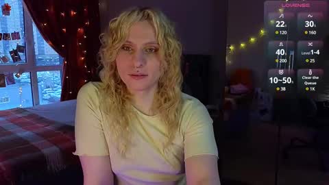 Lori -----------------------------------    online show from March 2025 02:40:01 PM