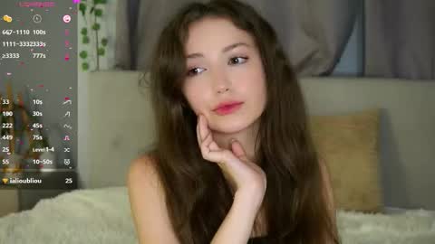 Naomi online show from October 2025 10:20:02 PM