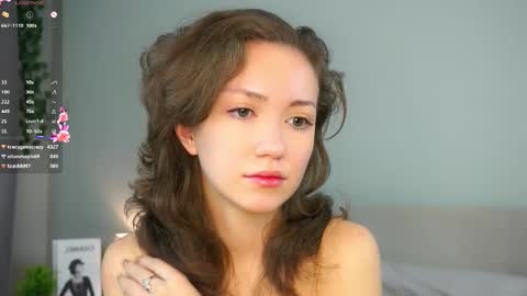 Naomi online show from November 2025 10:41:02 PM