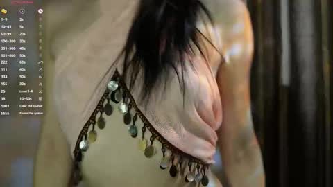 Snapshot of lornaelin chatting on October 2025 08:22:02 AM Dia 700-1630Rose 1900-430UTC1 online show from October 2025 08:22:02 AM