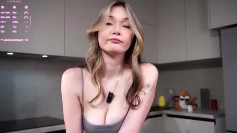 Snapshot of lost_mymind chatting on September 2025 12:42:02 PM Jess online show from September 2025 12:42:02 PM