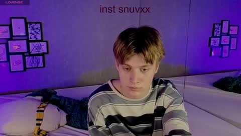 louie_evans online show from October 2025 04:01:02 AM