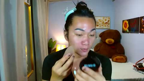 Snapshot of louie_sexy chatting on November 2025 12:37:02 PM Cathy online show from November 2025 12:37:02 PM