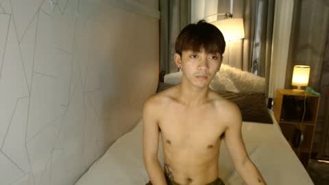 Snapshot of louieismy_name chatting on December 2024 02:42:01 AM ignot ursh online show from December 2024 02:42:01 AM